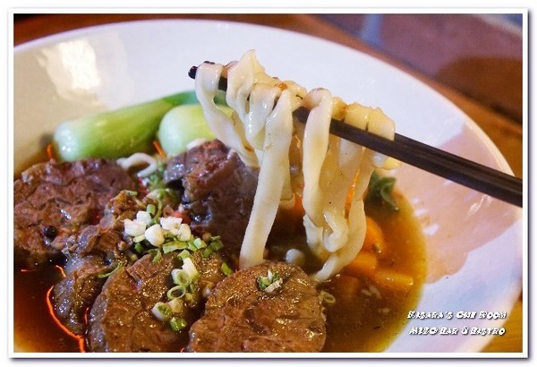 M150 Bar & Bistro 餐酒館：六張犁餐酒館／愛評體驗券．開心不開心都來放輕鬆的好所在──M150 Bar & Bistro