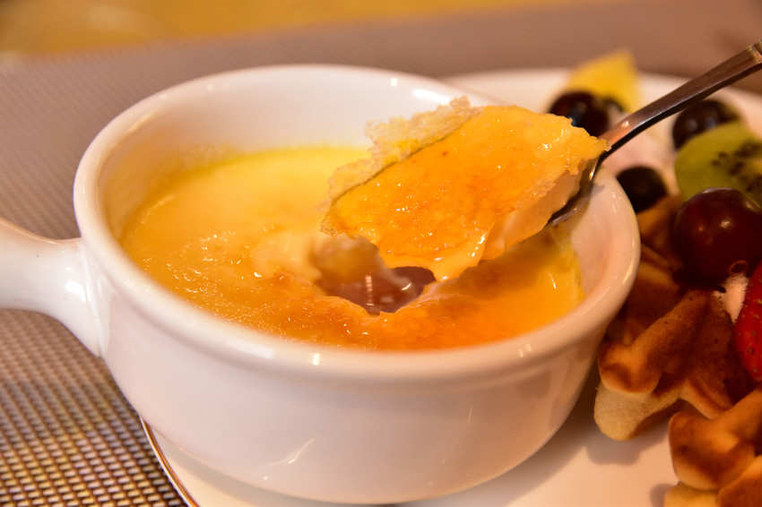 東海藝術街必吃美食"艾凡里咖啡廳"，適合情侶一同享用的雙層下午茶