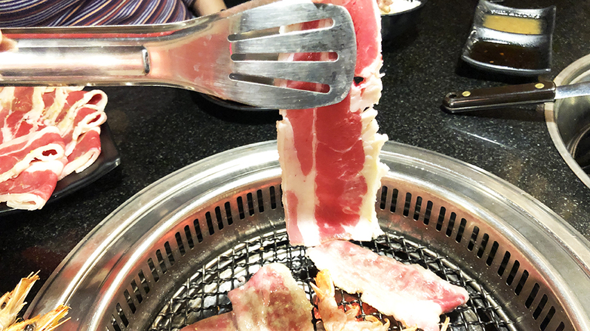 基隆吃到飽豚野日式炭火燒肉 美味食記,台北燒烤,基隆吃到飽豚野日式炭火燒肉基隆店,日式無煙燒烤,頂級原肉現切,生蠔,海鮮,無限吃,快速剝蝦服務,基隆車站美食