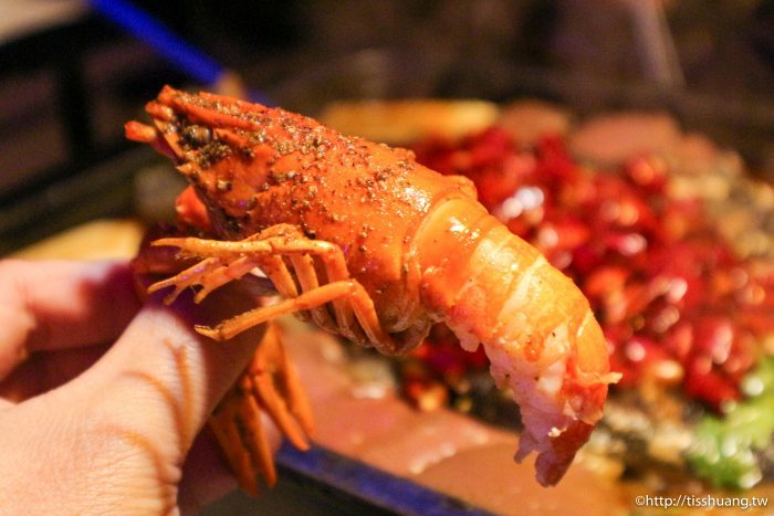 台北小巨蛋火鍋美食推薦｜水貨－炭火烤魚火鍋養顏又美容｜重慶烤魚一爐二吃（附菜單）