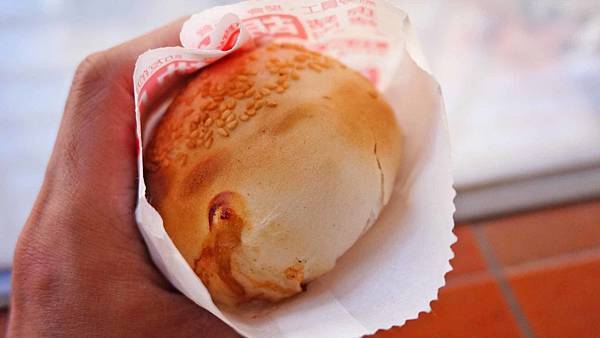 【台北美食】赤肉胡椒餅-只要名店一半的價格就能吃到美味的胡椒餅