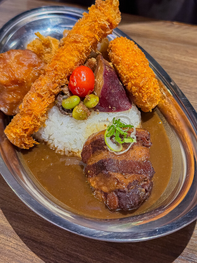 高雄市左營區巨蛋商圈美食推薦！咕嚕咕嚕家巨蛋裕誠叁店，高CP值日式料理，份量大、出餐快