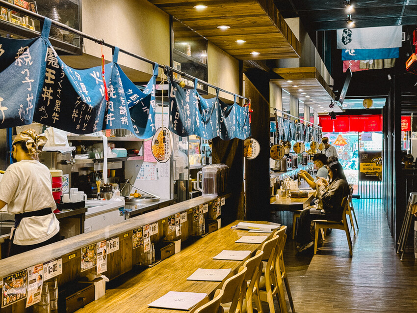 高雄市左營區巨蛋商圈美食推薦！咕嚕咕嚕家巨蛋裕誠叁店，高CP值日式料理，份量大、出餐快