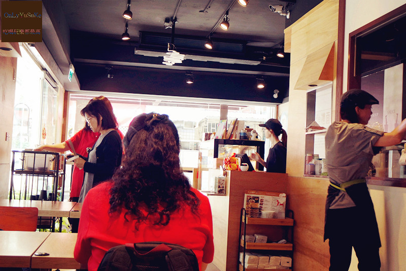 FoOd台北【noodlemix禮面作台北芝山店】天母美食祭非吃不可,吃了會上癮的好滋味,酥炸肥腸,特色麵全都好想念