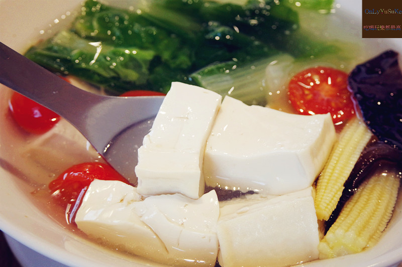 FoOd台北【noodlemix禮面作台北芝山店】天母美食祭非吃不可,吃了會上癮的好滋味,酥炸肥腸,特色麵全都好想念