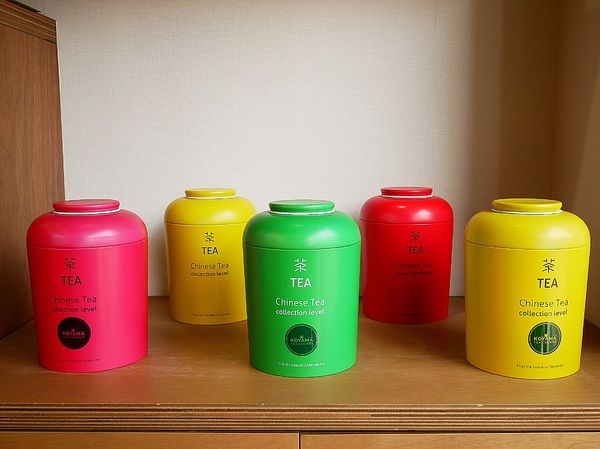 KOYAMA 這座山台灣茶專門店:KOYAMA 這座山台灣茶專門店-台中首創茶酒沙龍 多種手沖台灣茶及茶系列餐點 甚至還能已酒入茶 考驗大家創意 不限時且提供wifi和插座 悠閒享受午後時光