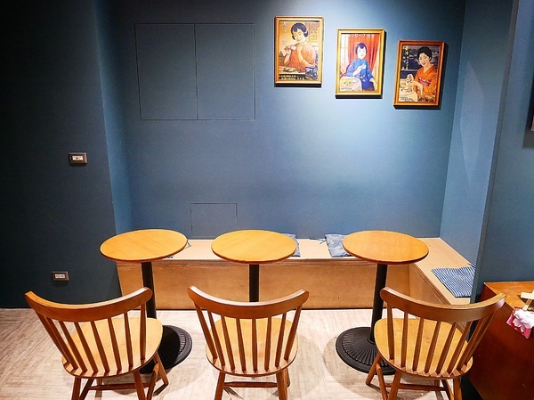 KOYAMA 這座山台灣茶專門店:KOYAMA 這座山台灣茶專門店-台中首創茶酒沙龍 多種手沖台灣茶及茶系列餐點 甚至還能已酒入茶 考驗大家創意 不限時且提供wifi和插座 悠閒享受午後時光