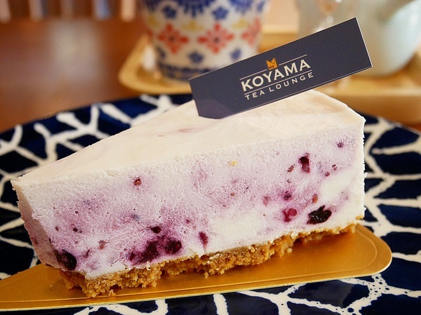 KOYAMA 這座山台灣茶專門店:KOYAMA 這座山台灣茶專門店-台中首創茶酒沙龍 多種手沖台灣茶及茶系列餐點 甚至還能已酒入茶 考驗大家創意 不限時且提供wifi和插座 悠閒享受午後時光