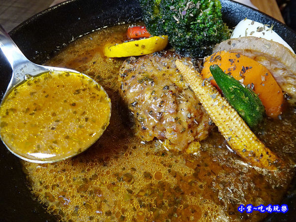 每日手作漢堡湯咖哩-銀兔湯咖哩西門店 (2).jpg
