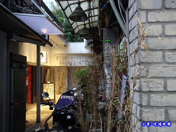 銀兔湯咖哩西門店 (4).jpg