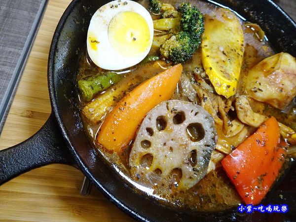 厚切牛排湯咖哩-銀兔湯咖哩西門店 (1).jpg