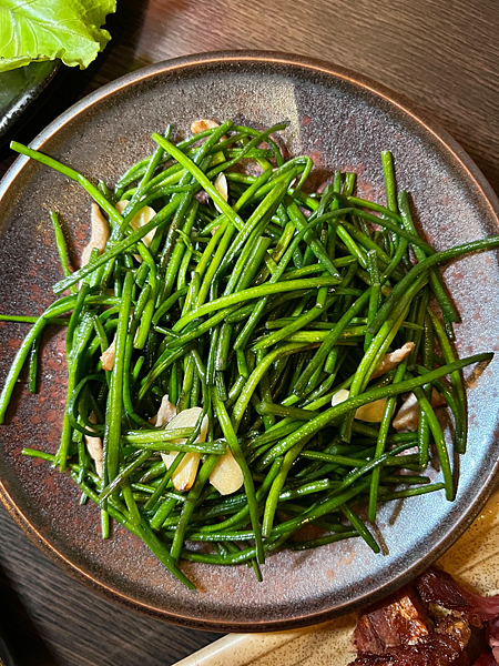 【台北東區美食】螢火蟲居酒屋 x 東區啤酒喝到飽居酒屋推薦!