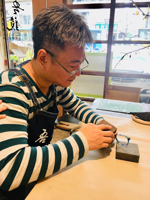 [台南眼鏡] 吾鏡手作眼鏡坊｜全板材眼鏡手作課親子體驗（自己的眼鏡自己做！高品質手工眼鏡手作課程，體會日本老職人的專注完美！）