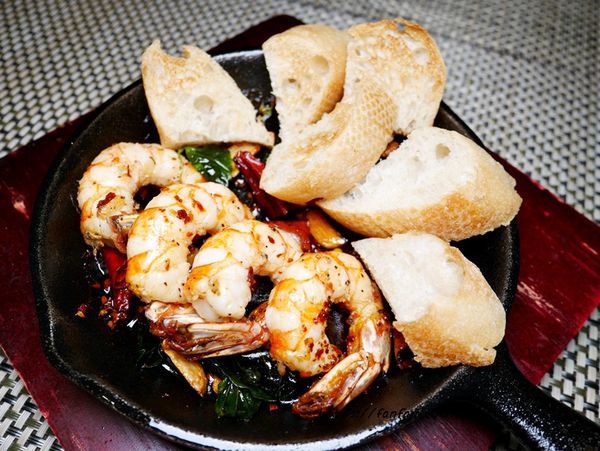 東區餐酒館【Abrazo Bistro 擁抱餐酒館】#同志酒吧 #酒吧  #餐酒館 #台北夜生活 愛評體驗券 (22).JPG