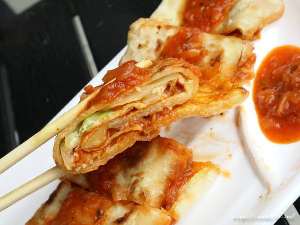 溱香手工蛋餅專賣店：台中美食│溱香手工蛋餅專賣店〃台中手工蛋餅推薦，近太原車站，口味有創意，用料用實在，讓人一吃成主顧～