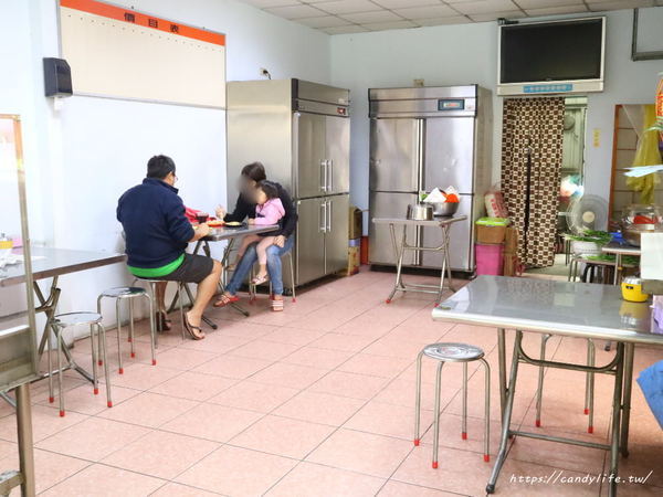 溱香手工蛋餅專賣店：台中美食│溱香手工蛋餅專賣店〃台中手工蛋餅推薦，近太原車站，口味有創意，用料用實在，讓人一吃成主顧～