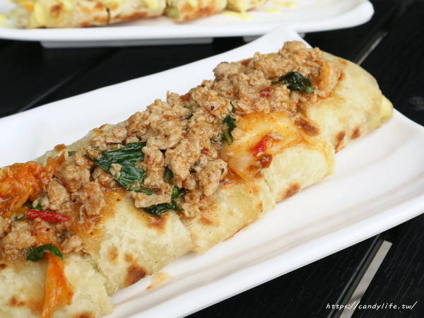 溱香手工蛋餅專賣店：台中美食│溱香手工蛋餅專賣店〃台中手工蛋餅推薦，近太原車站，口味有創意，用料用實在，讓人一吃成主顧～