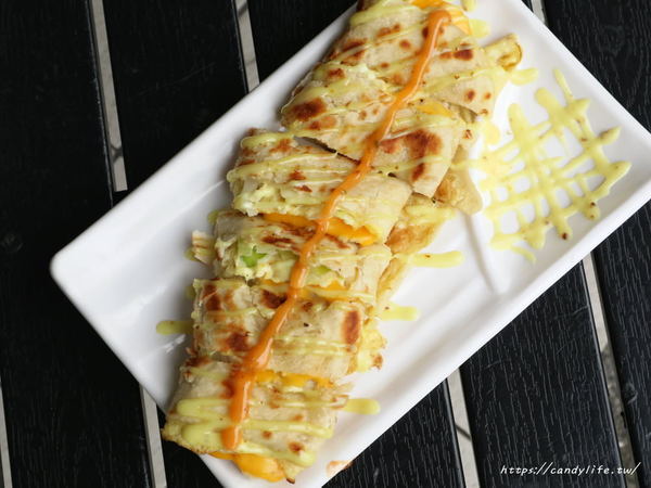 溱香手工蛋餅專賣店：台中美食│溱香手工蛋餅專賣店〃台中手工蛋餅推薦，近太原車站，口味有創意，用料用實在，讓人一吃成主顧～