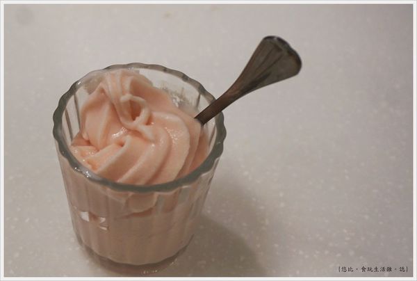 柚一鍋-61-玫瑰優格霜淇淋.JPG