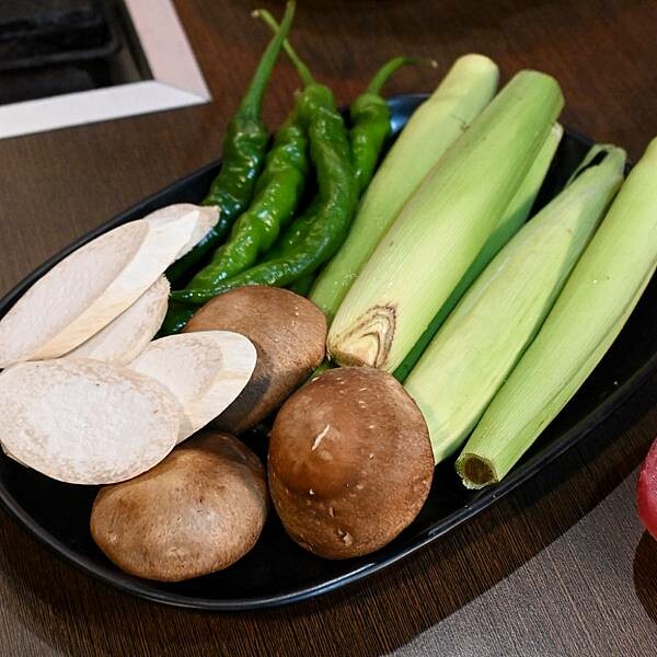 進吉泰國蝦海鮮碳烤吃到飽∥左營區美食∥海鮮控的天堂∥超狂泰國蝦海鮮吃到飽