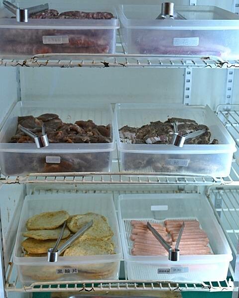 進吉泰國蝦海鮮碳烤吃到飽∥左營區美食∥海鮮控的天堂∥超狂泰國蝦海鮮吃到飽