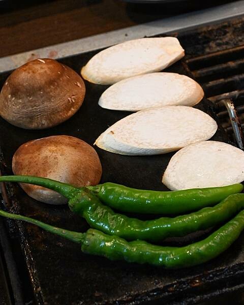進吉泰國蝦海鮮碳烤吃到飽∥左營區美食∥海鮮控的天堂∥超狂泰國蝦海鮮吃到飽