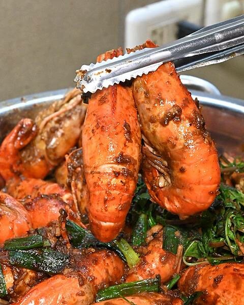 進吉泰國蝦海鮮碳烤吃到飽∥左營區美食∥海鮮控的天堂∥超狂泰國蝦海鮮吃到飽