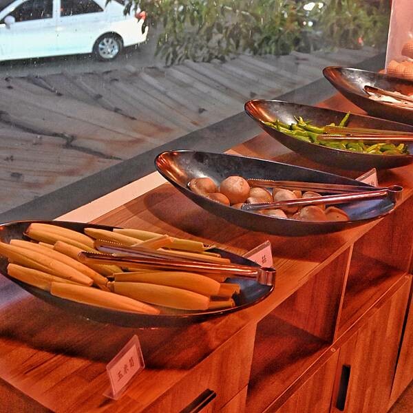 進吉泰國蝦海鮮碳烤吃到飽∥左營區美食∥海鮮控的天堂∥超狂泰國蝦海鮮吃到飽