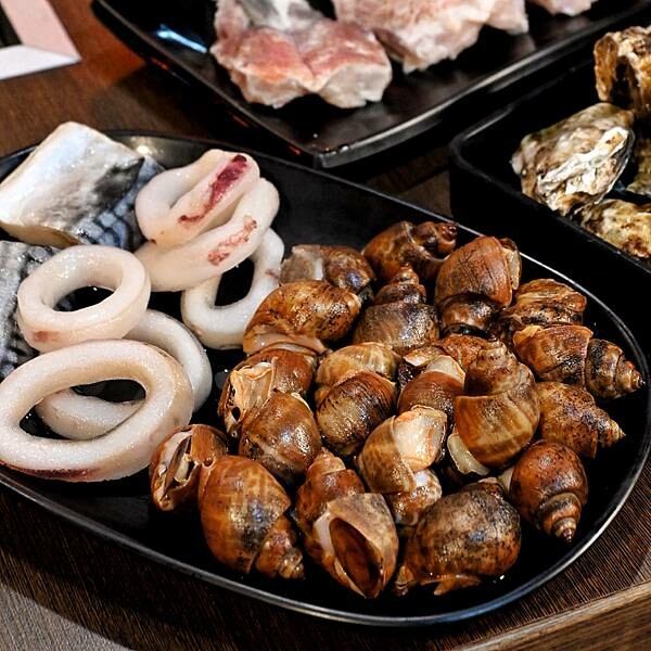 進吉泰國蝦海鮮碳烤吃到飽∥左營區美食∥海鮮控的天堂∥超狂泰國蝦海鮮吃到飽