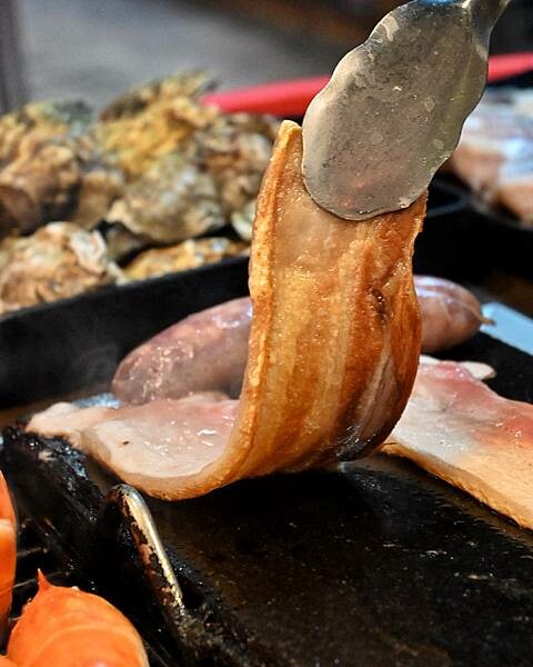 進吉泰國蝦海鮮碳烤吃到飽∥左營區美食∥海鮮控的天堂∥超狂泰國蝦海鮮吃到飽