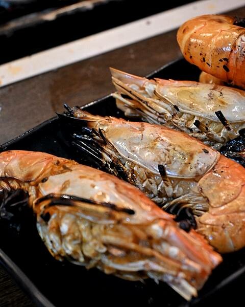 進吉泰國蝦海鮮碳烤吃到飽∥左營區美食∥海鮮控的天堂∥超狂泰國蝦海鮮吃到飽