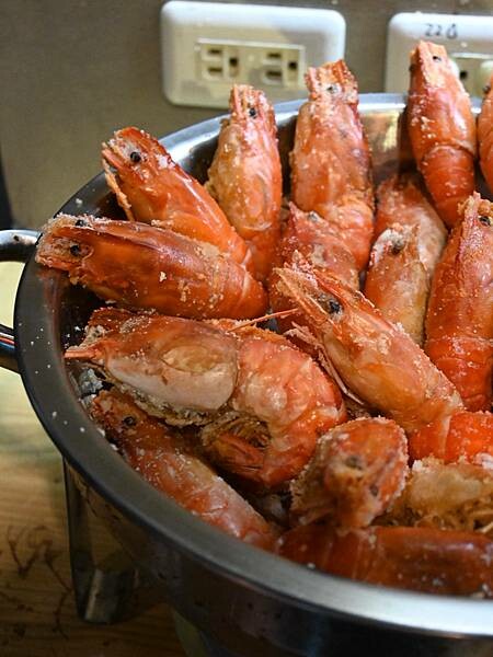 進吉泰國蝦海鮮碳烤吃到飽∥左營區美食∥海鮮控的天堂∥超狂泰國蝦海鮮吃到飽