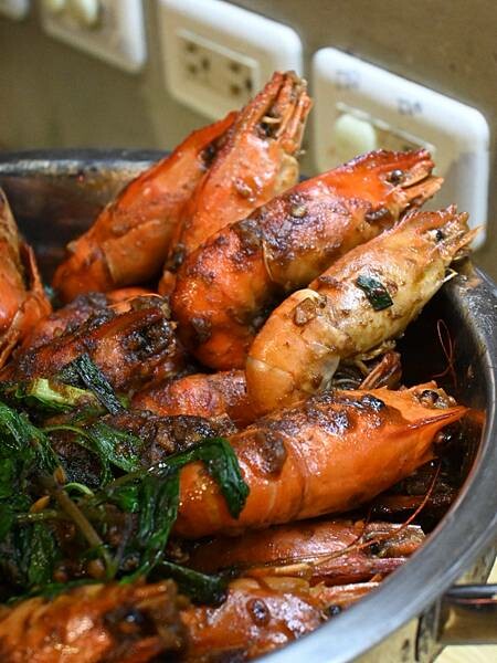 進吉泰國蝦海鮮碳烤吃到飽∥左營區美食∥海鮮控的天堂∥超狂泰國蝦海鮮吃到飽