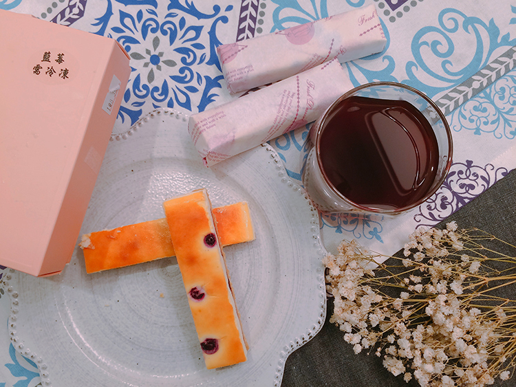 鴻品甜點工作室,團購乳酪蛋糕推薦,我不是他媽媽,米其林,米其林美食,米其林甜點, ZAKUZAKU棒棒泡芙,冰淇淋,冰淇淋月餅,冰淇淋泡芙