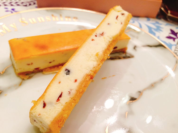 鴻品甜點工作室,團購乳酪蛋糕推薦,我不是他媽媽,人氣冰品,冰心,冰心月餅,冰心泡芙,人氣冰品,街邊小吃,街邊甜點,街邊甜食,泡芙