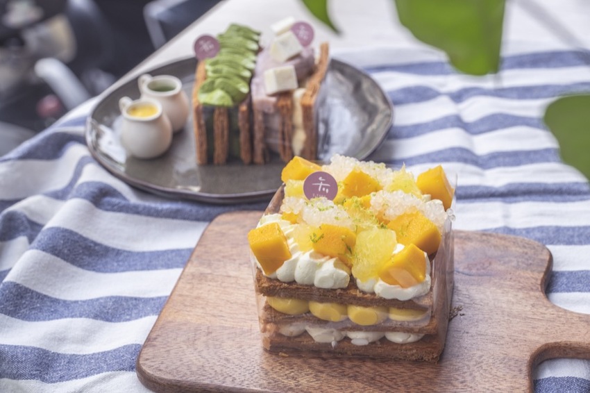 台北美食 午冬甜點｜美得像藝術品！北車補習街人氣千層酥，限定口味「楊枝甘露千層酥」根本欠吃！ · 算命的說我很愛吃