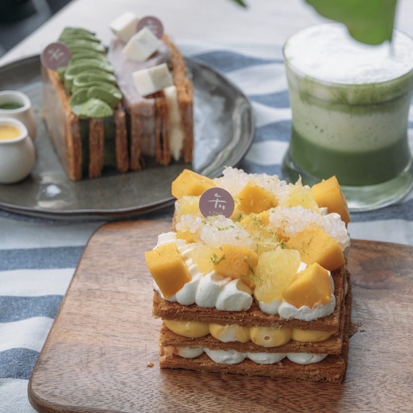 台北美食 午冬甜點｜美得像藝術品！北車補習街人氣千層酥，限定口味「楊枝甘露千層酥」根本欠吃！ · 算命的說我很愛吃