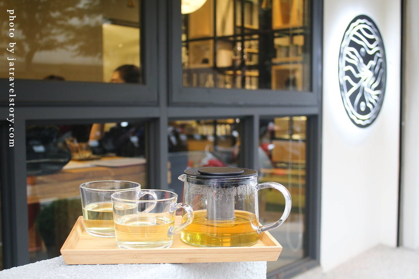 Free Form 自由式手作甜點 抹茶控必吃濃郁抹茶甜點! 寵物友善甜點餐廳推薦【捷運江子翠】板橋甜點/板橋美食 @J&A的旅行