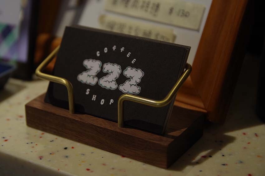 【中和咖啡廳推薦】『ZZZ Coffee Shops』近環狀線中和站/新開幕/圍繞復古相機、黑膠唱片的質感咖啡廳/照相