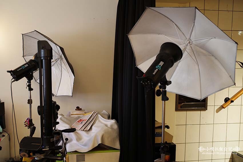 【中和咖啡廳推薦】『ZZZ Coffee Shops』近環狀線中和站/新開幕/圍繞復古相機、黑膠唱片的質感咖啡廳/照相