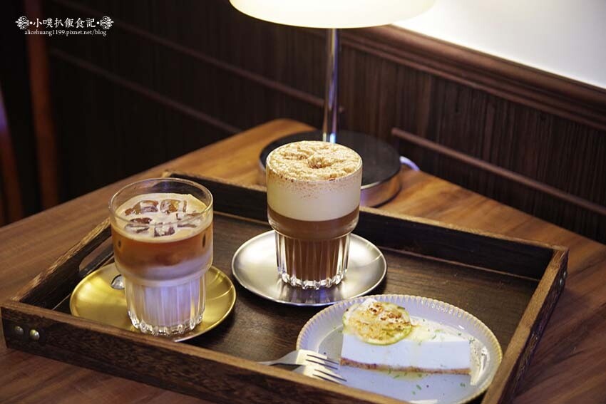 【中和咖啡廳推薦】『ZZZ Coffee Shops』近環狀線中和站/新開幕/圍繞復古相機、黑膠唱片的質感咖啡廳/照相