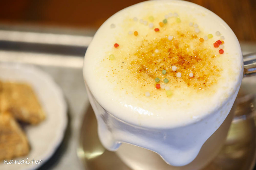 彥仲麵茶三店。麵茶香佐閩南式老屋，藏鹿港老街 奶蓋麵茶刨冰 - Nana愛旅行札記