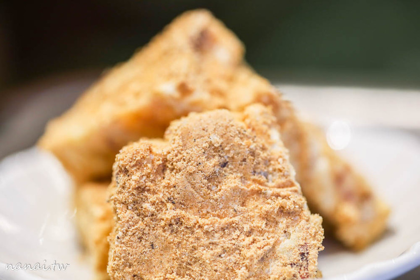 彥仲麵茶三店。麵茶香佐閩南式老屋，藏鹿港老街 奶蓋麵茶刨冰 - Nana愛旅行札記