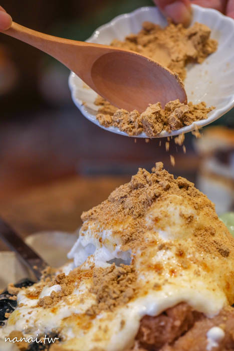 彥仲麵茶三店。麵茶香佐閩南式老屋，藏鹿港老街 奶蓋麵茶刨冰 - Nana愛旅行札記