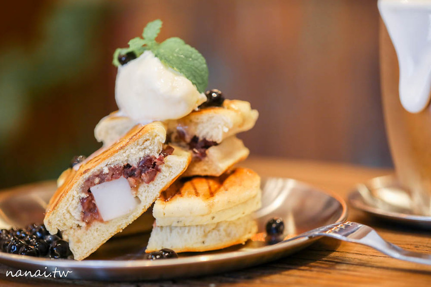 彥仲麵茶三店。麵茶香佐閩南式老屋，藏鹿港老街 奶蓋麵茶刨冰 - Nana愛旅行札記