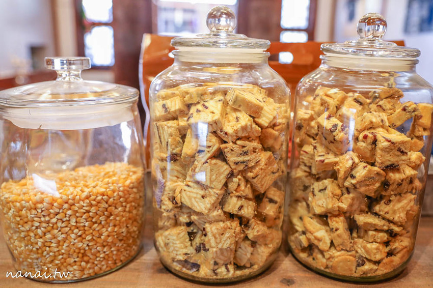 彥仲麵茶三店。麵茶香佐閩南式老屋，藏鹿港老街 奶蓋麵茶刨冰 - Nana愛旅行札記