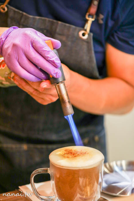 彥仲麵茶三店。麵茶香佐閩南式老屋，藏鹿港老街 奶蓋麵茶刨冰 - Nana愛旅行札記