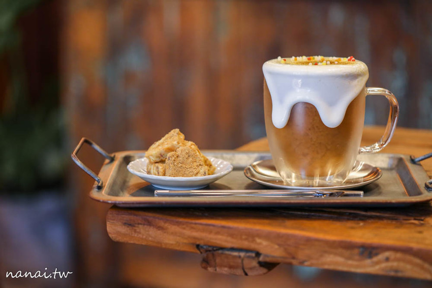 彥仲麵茶三店。麵茶香佐閩南式老屋，藏鹿港老街 奶蓋麵茶刨冰 - Nana愛旅行札記