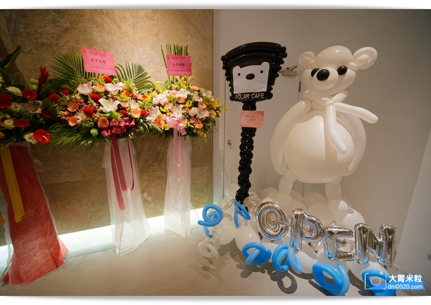 大胃米粒(台北西門町咖啡廳推薦)POLAR CAFE 西門旗艦店,北極熊主題咖啡廳,寶拉熊泡牛奶浴~灑上玫瑰花瓣可愛又浪漫！全天候提供早午餐/甜點,捷運西門站美食, - 大胃米粒 DAVID &