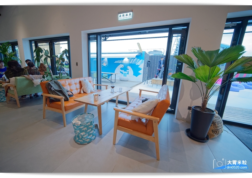 大胃米粒(台北西門町咖啡廳推薦)POLAR CAFE 西門旗艦店,北極熊主題咖啡廳,寶拉熊泡牛奶浴~灑上玫瑰花瓣可愛又浪漫！全天候提供早午餐/甜點,捷運西門站美食, - 大胃米粒 DAVID &